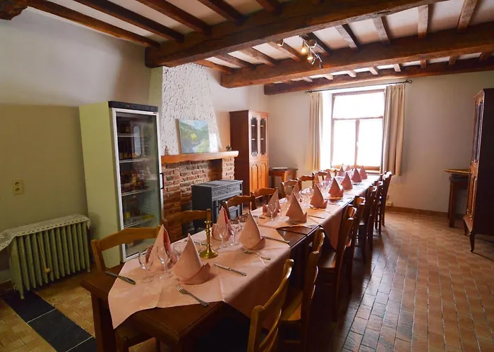 Inviting Holiday Home In Beauraing