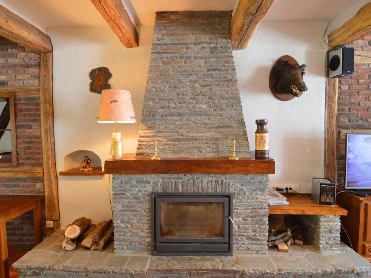 Inviting Holiday Home In Beauraing Honnay