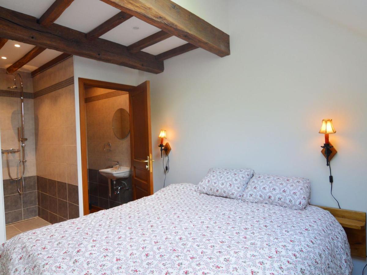 Inviting Holiday Home In Beauraing