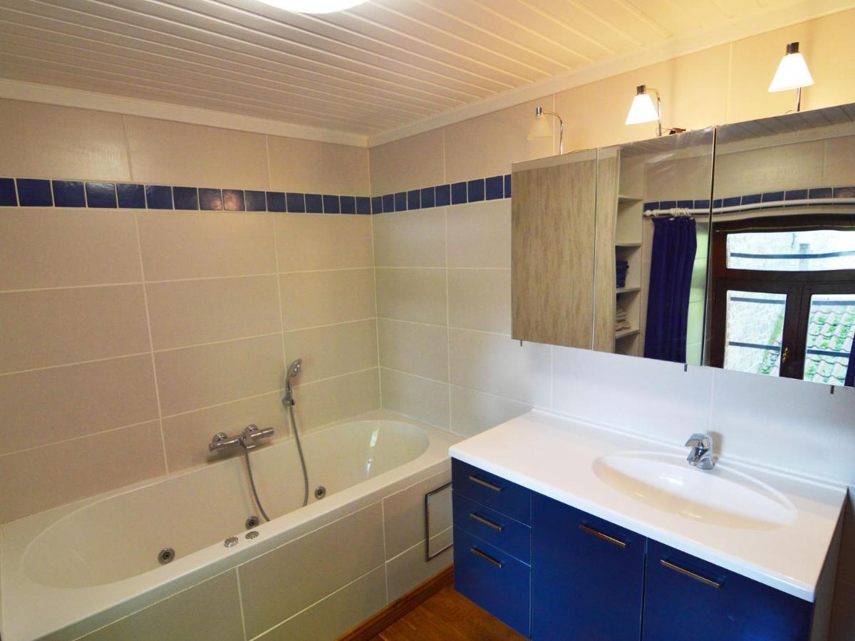 Inviting Holiday Home In Beauraing Holiday home *